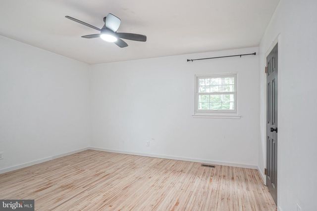 13 AVON CT, Blackwood, NJ 08012