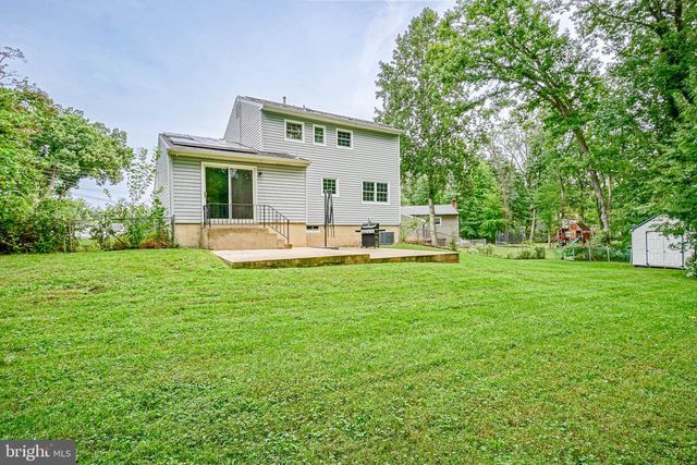 13 AVON CT, Blackwood, NJ 08012
