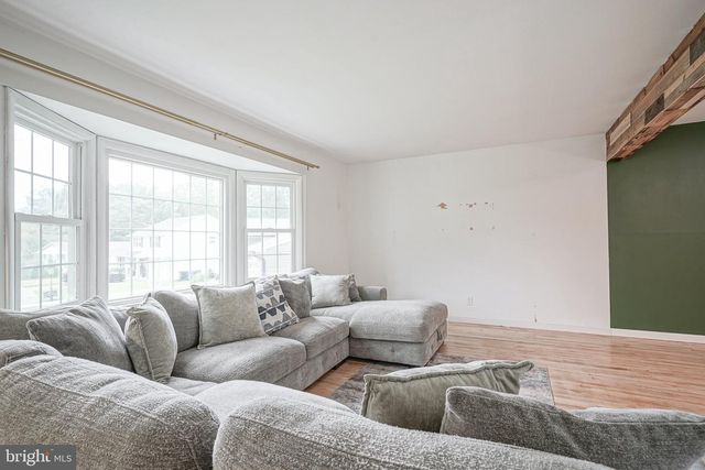 13 AVON CT, Blackwood, NJ 08012