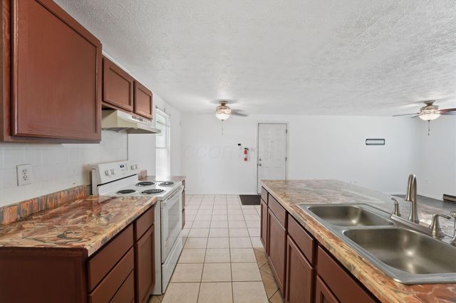 1565 Rock Creek Drive, Grove City, OH 43123