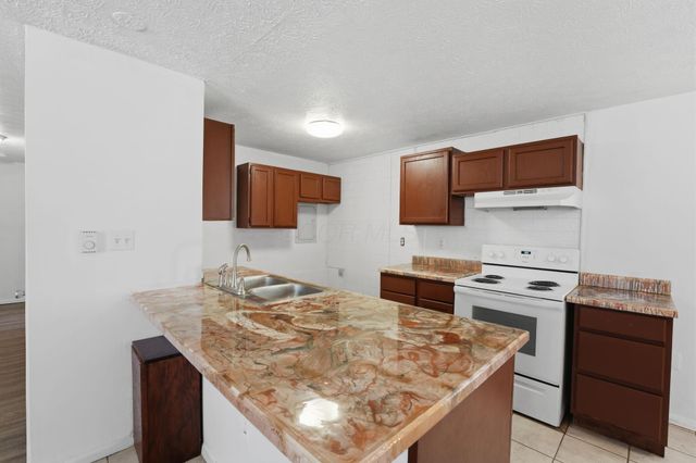 1565 Rock Creek Drive, Grove City, OH 43123