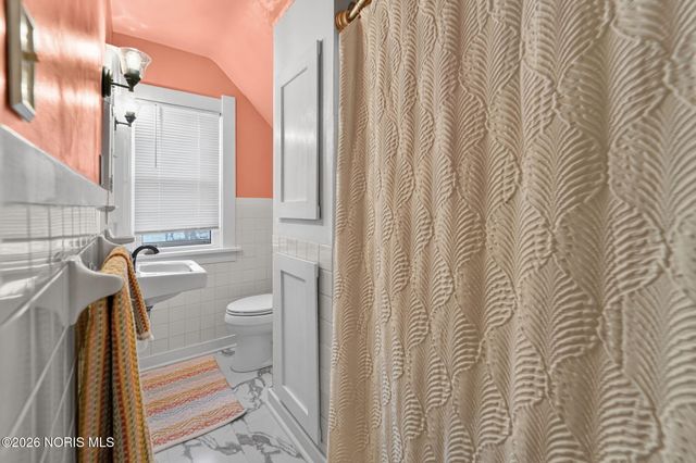 2239 Eastbrook Drive, Toledo, OH 43613