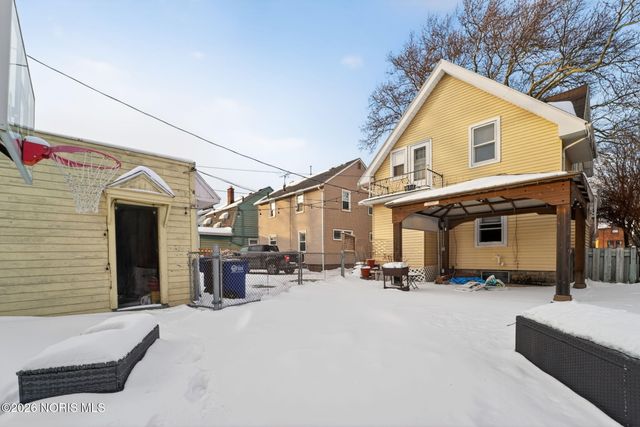 2239 Eastbrook Drive, Toledo, OH 43613