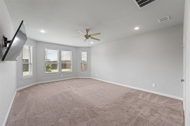 302 Coyote Creek Drive, Lavon, TX 75166
