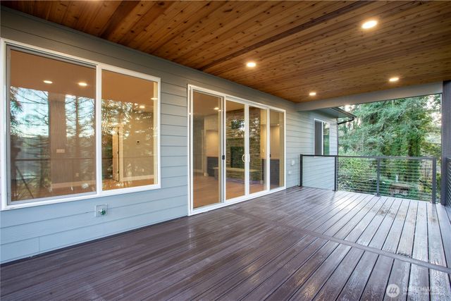 6145 Lake Saint Claire Drive SE, Olympia, WA 98513