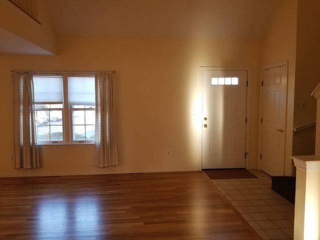 24 Washington Green 24, Walpole, MA 02032