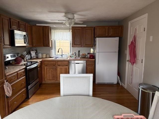24 Washington Green 24, Walpole, MA 02032