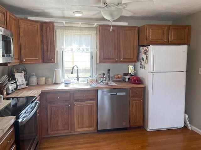 24 Washington Green 24, Walpole, MA 02032