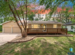 503 E Willow St Street, Harrisburg, SD 57032