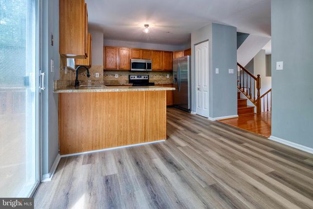 30 FLAXLEAF CT, Baltimore, MD 21221