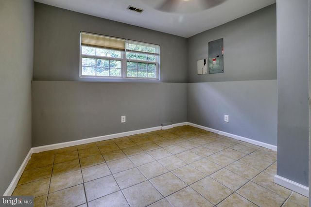 30 FLAXLEAF CT, Baltimore, MD 21221