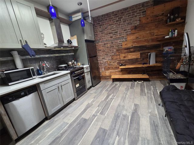 1638 Eastern Parkway, Brooklyn, NY 11233