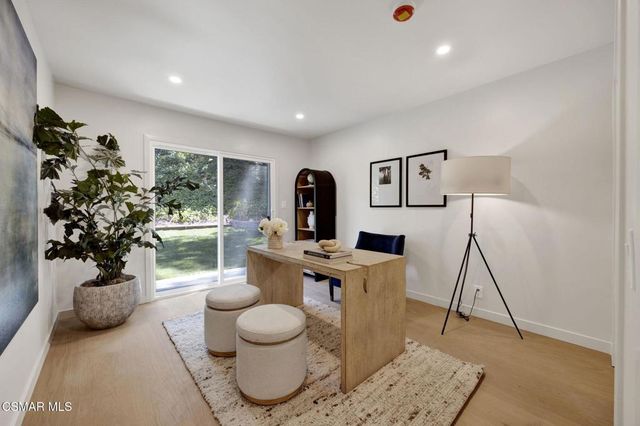 22460 Cairnloch Street, Calabasas, CA 91302