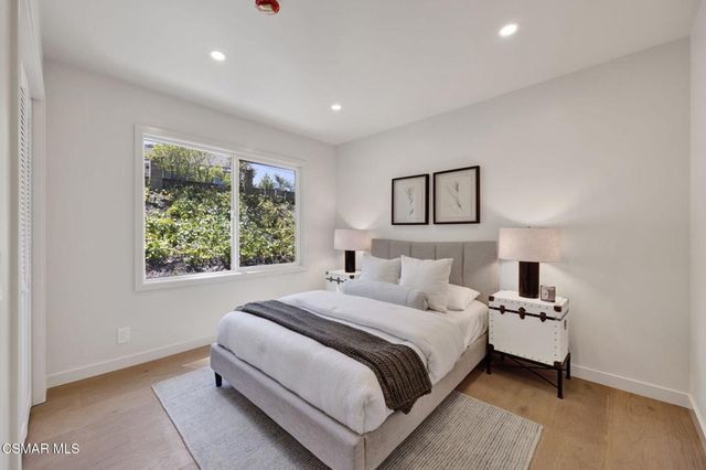 22460 Cairnloch Street, Calabasas, CA 91302