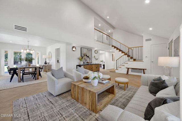 22460 Cairnloch Street, Calabasas, CA 91302