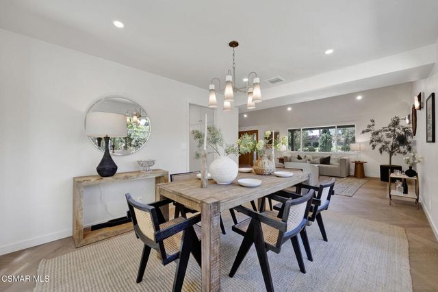 22460 Cairnloch Street, Calabasas, CA 91302