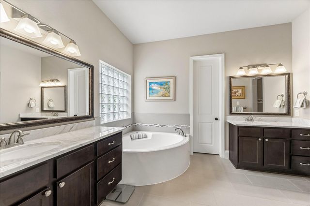11 Willow Tree Court, Missouri City, TX 77459