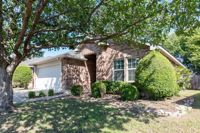 16424 Cowboy Trail, Fort Worth, TX 76247