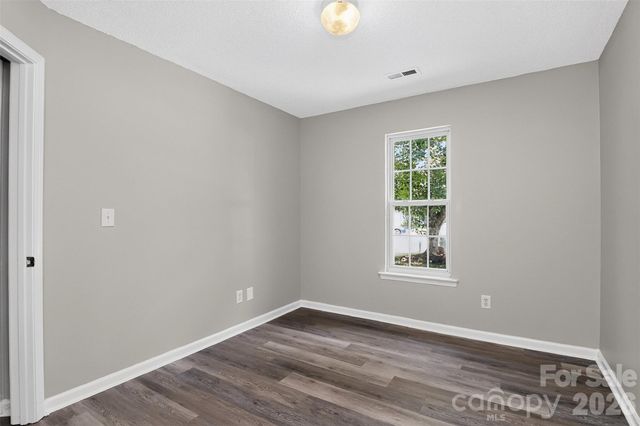 1048 Sandy Point Drive SW, Concord, NC 28025