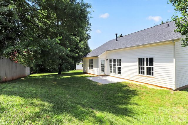 1048 Sandy Point Drive SW, Concord, NC 28025