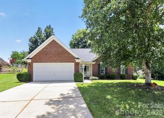 1048 Sandy Point Drive SW, Concord, NC 28025