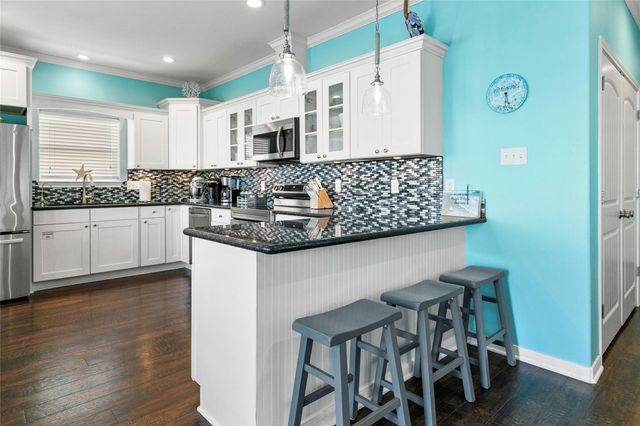 113 Mar Vista Court, Surfside Beach, TX 77541