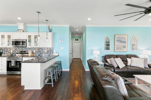 113 Mar Vista Court, Surfside Beach, TX 77541