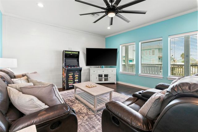 113 Mar Vista Court, Surfside Beach, TX 77541