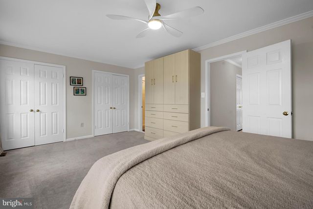 5934 MUNSON CT, Falls Church, VA 22041