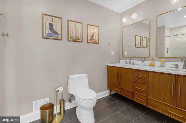 5934 MUNSON CT, Falls Church, VA 22041