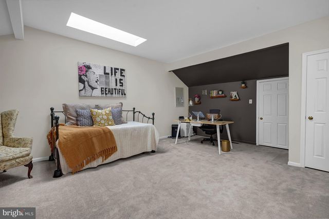 5934 MUNSON CT, Falls Church, VA 22041