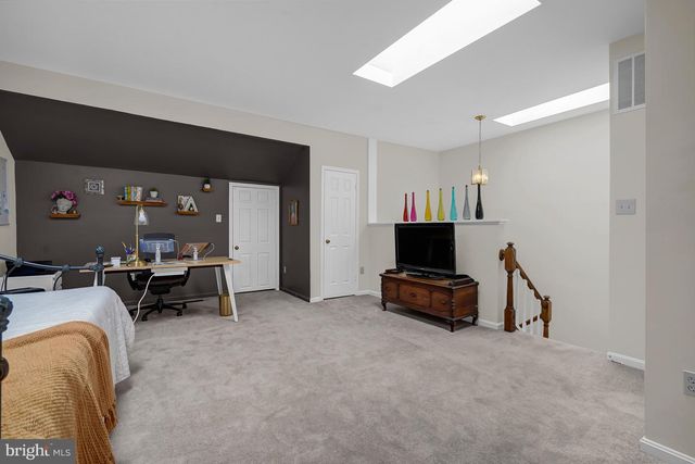 5934 MUNSON CT, Falls Church, VA 22041