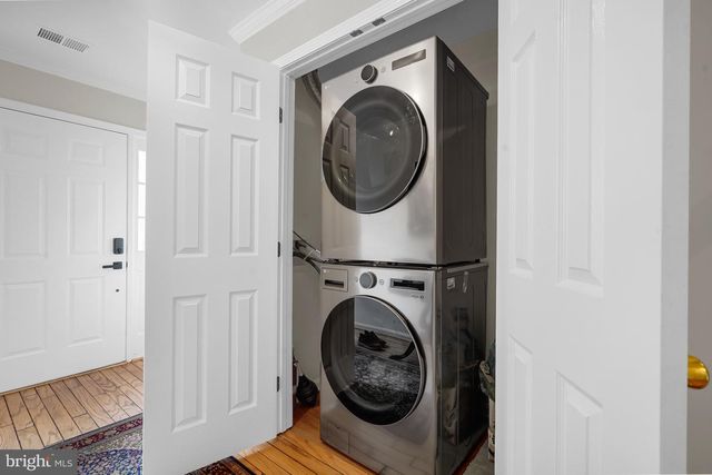 5934 MUNSON CT, Falls Church, VA 22041