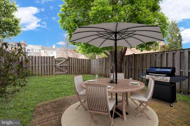 5934 MUNSON CT, Falls Church, VA 22041