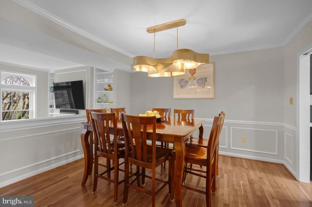 5934 MUNSON CT, Falls Church, VA 22041