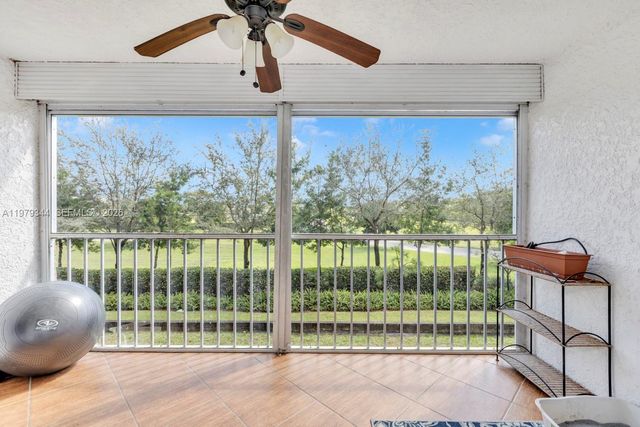 4550 NW 18th Avenue 206, Deerfield Beach, FL 33064