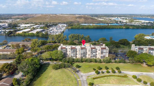 4550 NW 18th Avenue 206, Deerfield Beach, FL 33064