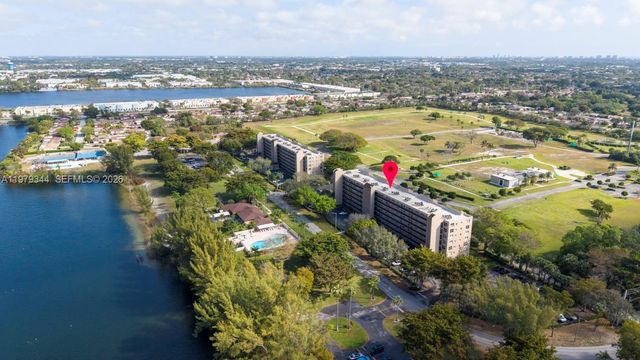 4550 NW 18th Avenue 206, Deerfield Beach, FL 33064
