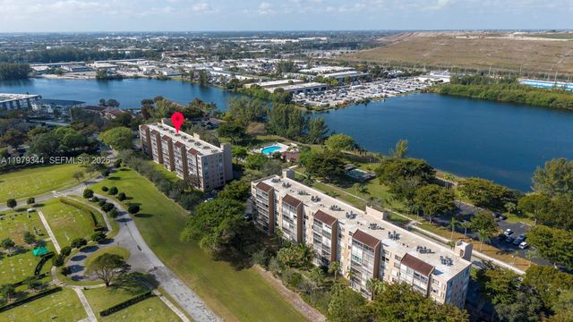 4550 NW 18th Avenue 206, Deerfield Beach, FL 33064