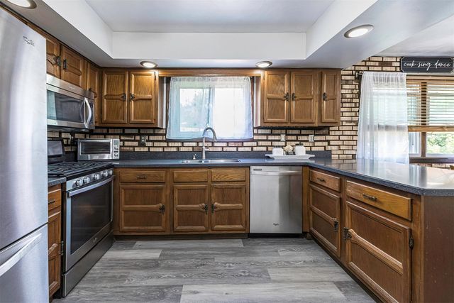 8698 HAFT Road, Erie, PA 16510