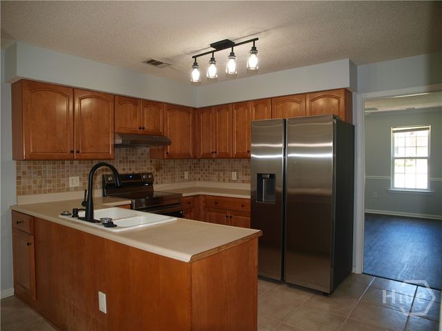 65 Shady Hill Circle, Richmond Hill, GA 31324
