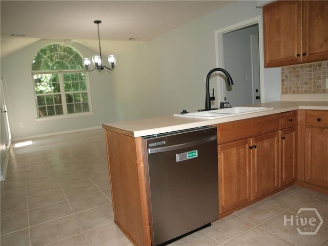 65 Shady Hill Circle, Richmond Hill, GA 31324