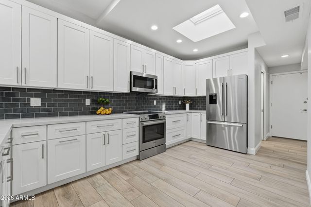 6322 N 19TH Street, Phoenix, AZ 85016