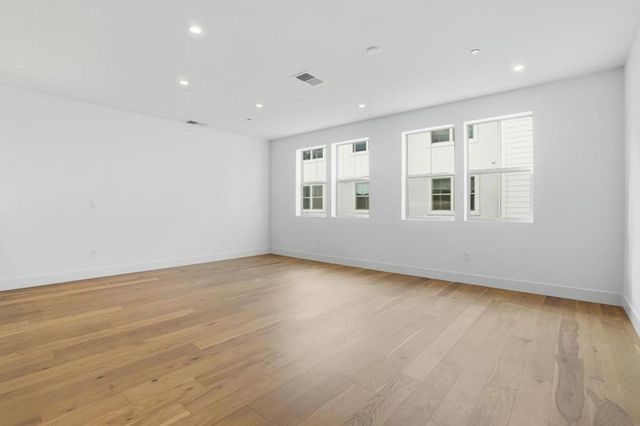 2737 Oak Road, Walnut Creek, CA 94597