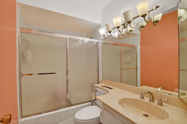 5373 Stonybrook Lane, Boynton Beach, FL 33437