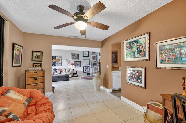 5373 Stonybrook Lane, Boynton Beach, FL 33437