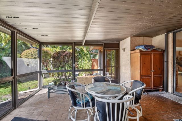 5373 Stonybrook Lane, Boynton Beach, FL 33437