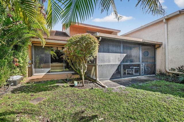 5373 Stonybrook Lane, Boynton Beach, FL 33437