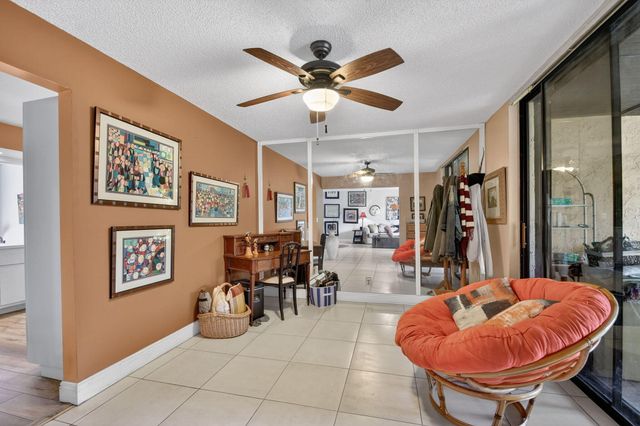 5373 Stonybrook Lane, Boynton Beach, FL 33437
