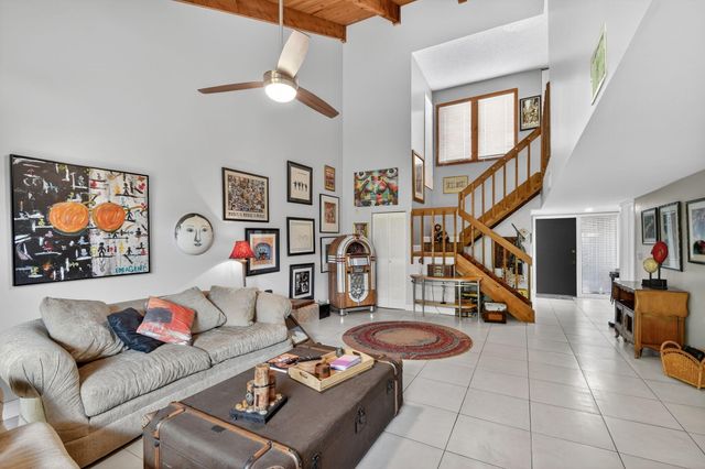 5373 Stonybrook Lane, Boynton Beach, FL 33437